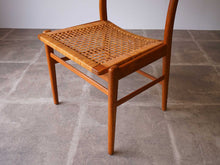 画像をギャラリービューアに読み込む, Swedish Design Chair