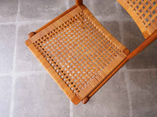 画像をギャラリービューアに読み込む, Swedish Design Chair