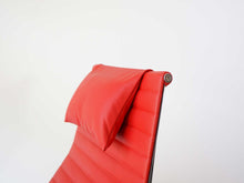 画像をギャラリービューアに読み込む, Charles Eames & Ray Eames Chair & Stool