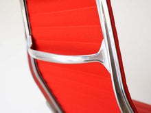 画像をギャラリービューアに読み込む, Charles Eames & Ray Eames Chair & Stool