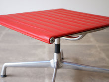 画像をギャラリービューアに読み込む, Charles Eames & Ray Eames Chair & Stool