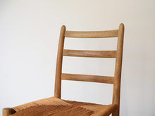 画像をギャラリービューアに読み込む, Arne Jacobsen ”1st chair for Novo" Chair