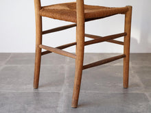 画像をギャラリービューアに読み込む, Arne Jacobsen ”1st chair for Novo" Chair