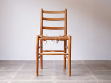 画像をギャラリービューアに読み込む, ヤコブセンの1stチェア正面