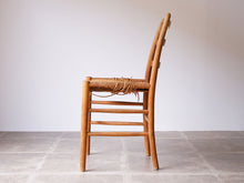 画像をギャラリービューアに読み込む, ヤコブセンの1stチェア側面