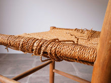 画像をギャラリービューアに読み込む, ヤコブセンの1stチェア座面アップ