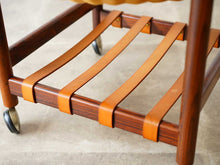 画像をギャラリービューアに読み込む, デンマークのソーイングテーブル(裁縫台)の下の荷台