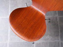 画像をギャラリービューアに読み込む, Arne Jacobsen Model 3107 Chair