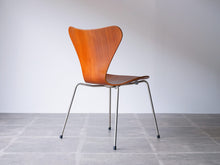 画像をギャラリービューアに読み込む, Arne Jacobsen Model 3107 Chair