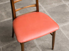 画像をギャラリービューアに読み込む, Niels Koefoed(ニールス・コフォード)のダイニングチェアLisの革張りの座面
