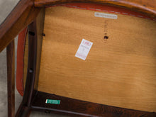 画像をギャラリービューアに読み込む, Niels Koefoed(ニールス・コフォード)のダイニングチェアLisの裏面