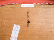 画像をギャラリービューアに読み込む, Niels Koefoed(ニールス・コフォード)のダイニングチェアLisの裏面にあるMade in Denmarkの刻印