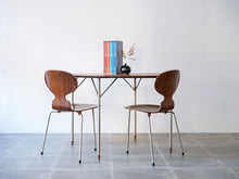 画像をギャラリービューアに読み込む, 北欧ダイニング丸テーブルとヤコブセンのアントチェア