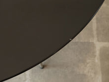 画像をギャラリービューアに読み込む, ヤコブセンのテーブルの天板縁キズ