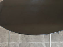 画像をギャラリービューアに読み込む, ヤコブセンのテーブルの天板アップ