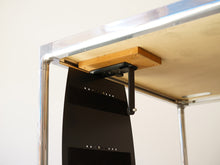 画像をギャラリービューアに読み込む, Writing desk with chromed steel frame