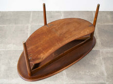 画像をギャラリービューアに読み込む, Anton Kildebergのコーヒーテーブルの裏面