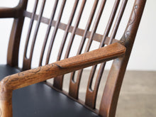 画像をギャラリービューアに読み込む, Hans J. WegnerのロッキングチェアML33の肘掛け