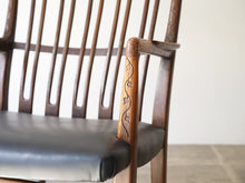 画像をギャラリービューアに読み込む, Hans J. WegnerのロッキングチェアML33のアーム角は補修済み