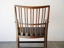 画像をギャラリービューアに読み込む, Hans J. WegnerのロッキングチェアML33の背もたれ背面