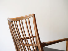 画像をギャラリービューアに読み込む, Hans J. WegnerのロッキングチェアML33の背もたれ