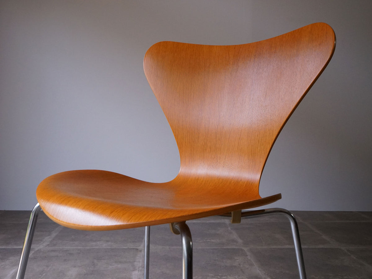 Arne Jacobsen（アルネ・ヤコブセン）Model 3107 セブンチェア 