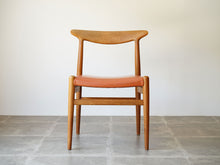画像をギャラリービューアに読み込む, Hans J. Wegner W2 Chair 正面