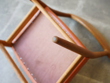 画像をギャラリービューアに読み込む, Hans J. Wegner W2 Chair 脚裏