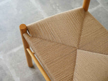 画像をギャラリービューアに読み込む, モーエンセンのJ39の座面左側