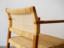 画像をギャラリービューアに読み込む, モーエンセンのBM62の背もたれの裏側