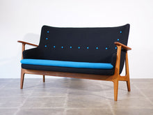 画像をギャラリービューアに読み込む, デンマークデザインのソファ2人用