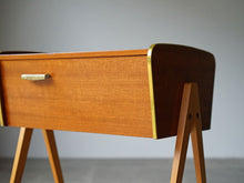 画像をギャラリービューアに読み込む, Danish furniture design Sewing table