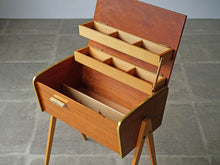 画像をギャラリービューアに読み込む, Danish furniture design Sewing table