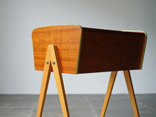 画像をギャラリービューアに読み込む, Danish furniture design Sewing table