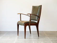 画像をギャラリービューアに読み込む, デンマークのマホガニーチェアの全体図を水平から