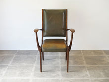 画像をギャラリービューアに読み込む, デンマークのマホガニーチェアの全体図を正面から