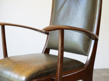 画像をギャラリービューアに読み込む, デンマークのマホガニーチェアの肘掛け右側から