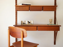 画像をギャラリービューアに読み込む, デンマークデザインのウォールシェルフの机部分