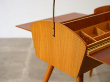 画像をギャラリービューアに読み込む, デンマークのソーイングボックス(裁縫箱)真鍮