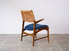 画像をギャラリービューアに読み込む, E.Knudsen(クヌードセン)のアームチェアチェアモデル48の背面