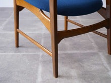 画像をギャラリービューアに読み込む, E.Knudsen(クヌードセン)のアームチェアチェアモデル48の脚