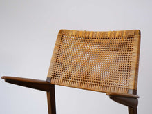画像をギャラリービューアに読み込む, E.Knudsen(クヌードセン)のアームチェアチェアモデル48の籐編みの背もたれ