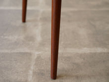 画像をギャラリービューアに読み込む, デンマークのコーヒーテーブルの脚