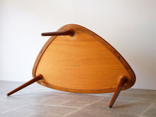 画像をギャラリービューアに読み込む, デンマークデザインテーブル裏面