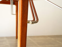 画像をギャラリービューアに読み込む, モーエンセンのテーブルの脚と金具