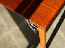 画像をギャラリービューアに読み込む, モーエンセンのテーブルの延長板接続部の金具