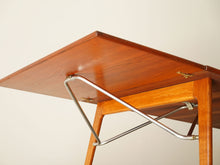 画像をギャラリービューアに読み込む, モーエンセンのテーブルの延長板の天板裏の金具