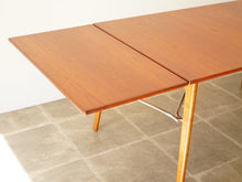 画像をギャラリービューアに読み込む, モーエンセンのテーブルの天板左斜め前から