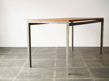 画像をギャラリービューアに読み込む, Poul Kjærholm(ポールケアホルム)の Academy desk(アカデミーデスク)のスチールのフレーム