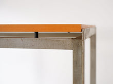 画像をギャラリービューアに読み込む, Poul Kjærholm(ポールケアホルム)の Academy desk(アカデミーデスク)のスチールのフレーム